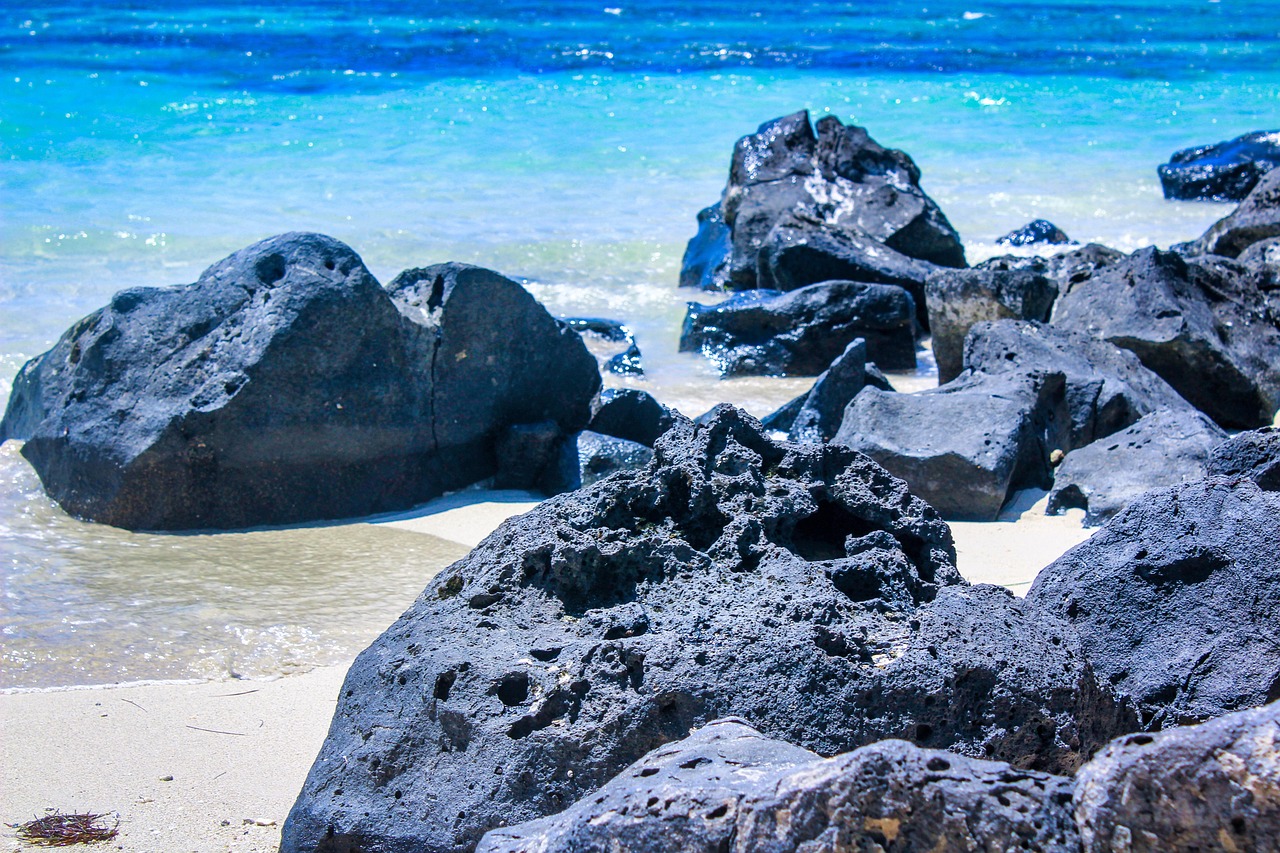 Les plus belles îles pour une lune de miel inoubliable découvrez les îles de lune de miel parfaites pour une escapade romantique inoubliable. plages paradisiaques, hébergements de luxe et ambiance idyllique pour célébrer votre amour.